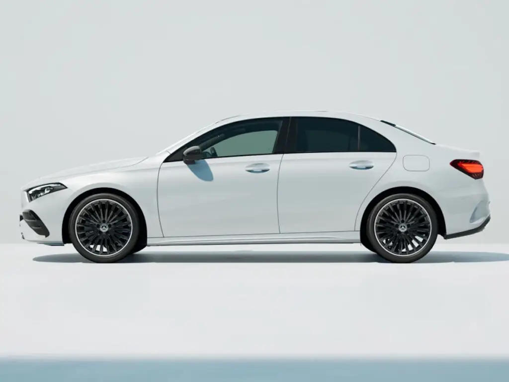A-200-Sedan-Progressive-Line-FL-Frontal side view of a Mercedes-Benz C-Class Saloon