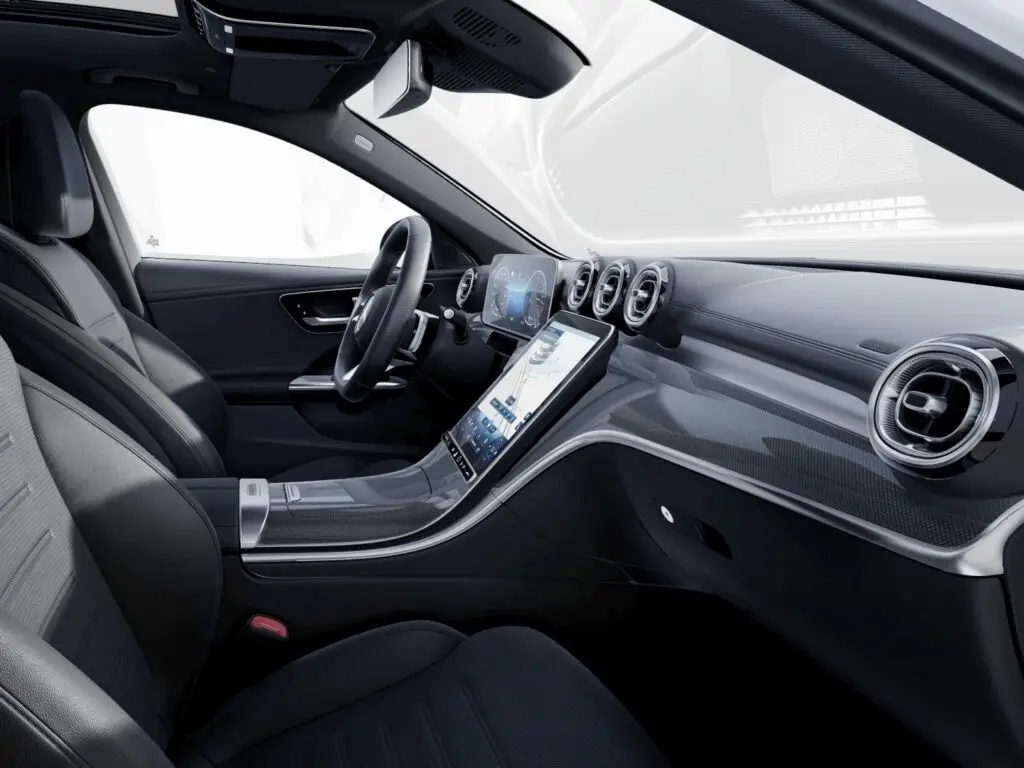preowned-C-200-amg-line-Interior driving deck in a Mercedes-Benz C-Class