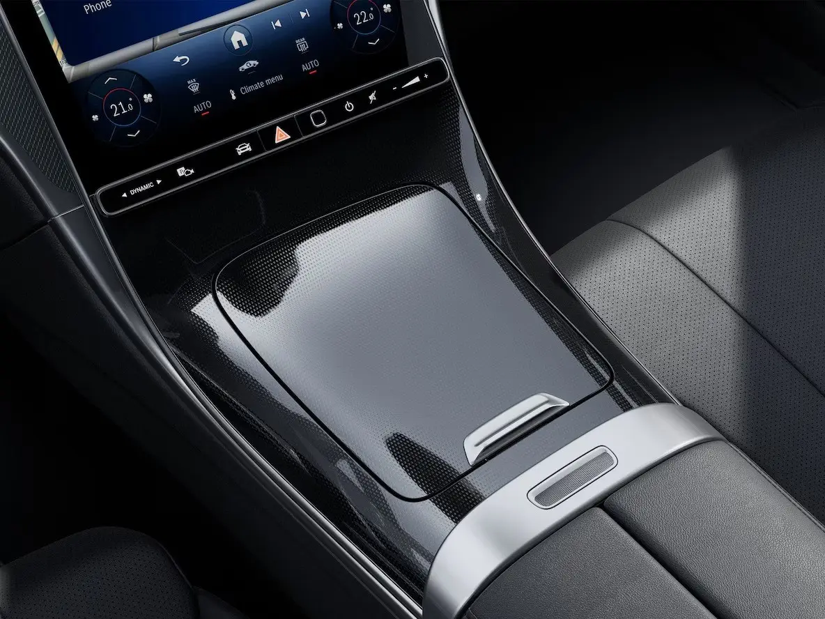preowned CLE Coupé The center console in black fine-structure look in the Mercedes-Benz CLE Coupé